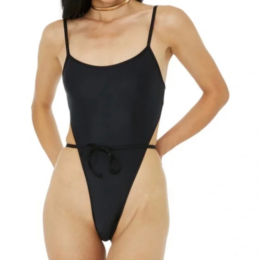 NWT Alo x Frankies Bikini Croft one piece Size: S